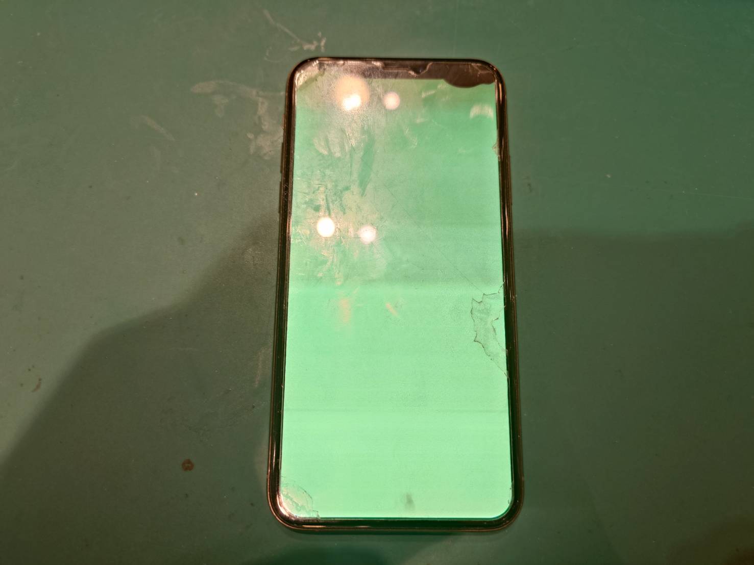 【浜松町よりご来店】iPhone XSの画面交換をご依頼いただきました！
